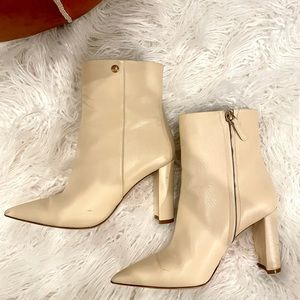 Tory Burch Penelope Pointed Toe Cream Booties Size 7.5
